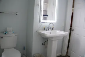 Relax Inn - Bathroom