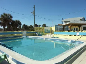 Flagler Beach Motel and Vacation Rentals - Pool