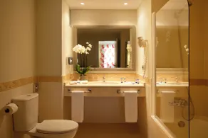 Ona Marinas de Nerja Spa Resort - Bathroom
