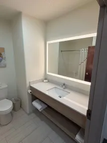Sleep Inn & Suites Mifflinville -Bloomsburg - Bathroom