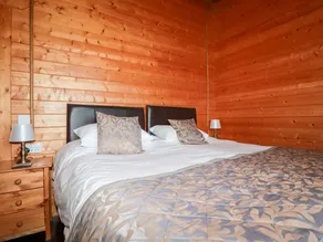 Cedar Lodge - Camera