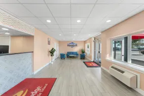 Econo Lodge Cranston - Providence - Lobby