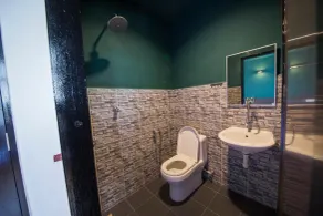 Room V Jalan Jenang by SECOMS - Salle de bain