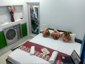 City Hotel - Room