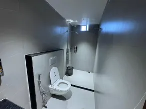 Hotel Jasraj Inn - Bathroom
