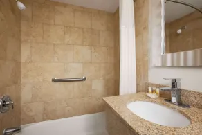 Days Inn by Wyndham - Cape Cod - Salle de bain