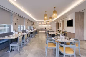 7 Apple Hotel Mahape - Restaurant