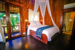Radiant Jepun Villa - Room