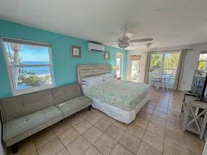 Pearl Beach Inn - Room