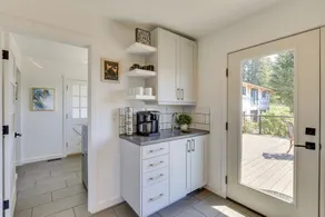 Mt Hood Views: Modern Underwood Home w/ Deck! - Innenbereich
