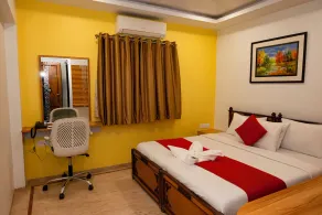 Hotel Benzy Palace, Near Mumbai International Airport - Room