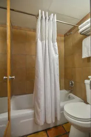 Big Horn Lodge - Bathroom