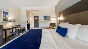 Best Western Plus Roland Inn & Suites - Room