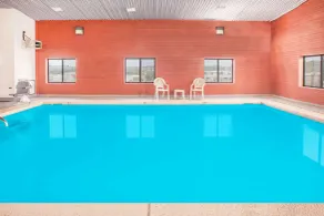 Super 8 by Wyndham Van Buren/Ft. Smith Area - Basseng