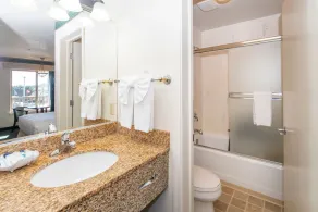 Emerald Dolphin Inn & Mini Golf - Salle de bain
