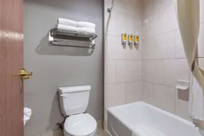 Best Western Plus Mansfield Inn & Suites - Salle de bain