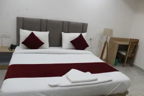 Hotel Royal Castle Grand - Chambre