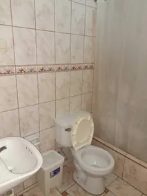 Lhotse Hostel B&B - Bathroom