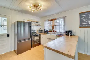 Lake Haven on Lake Hartwell: Cozy 2BR Apt - Interior