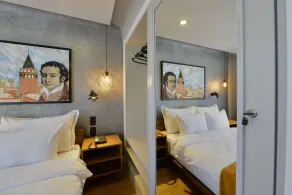 Hotel Poem - Rom