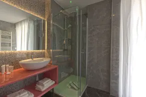 Ghibli Boutique Hotel - Bathroom