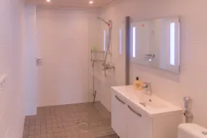 Jääskän Loma, Kojolapark Luiska-hostelli - Badezimmer