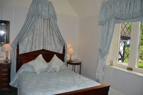Rylstone Manor - Rum