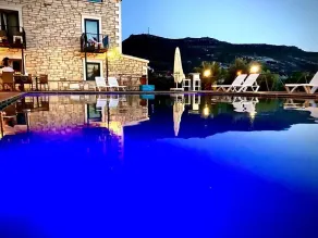 Victoria Hotel and Lounge - Piscina