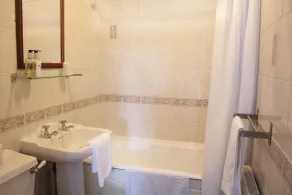 The Butlers Hotel - Baño