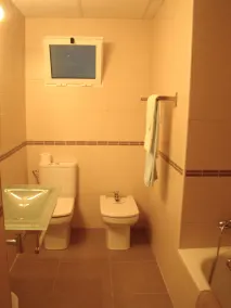 Ember Housing - Bagno