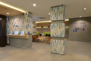 POP! Hotel Timoho Yogyakarta - Lobby sitting area