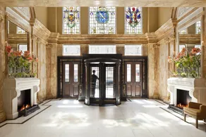 Hotel Cafe Royal - Interior entrance