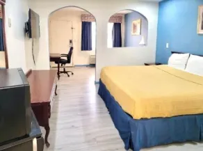 Americas Best Value Inn and Suites Houston/Northwest Brookhollow - Room