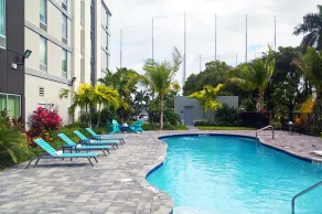 Home2 Suites by Hilton West Palm Beach Airport, FL - Piscine