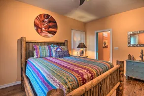 Rest Easy in Mesa! Home w/ Hot Tub & Shared Yard - Innvendig