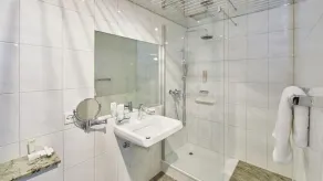 Hotel Wettstein - Bathroom