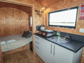 Rhosgranog Shepherds Hut - Chambre