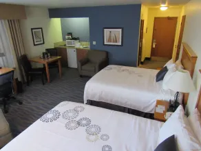 Best Western Plus Edmonds Harbor Inn - Habitación