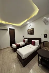 Hotel The Imperio, Near Apollo Hospital, JASOLA - Chambre