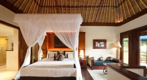Pool Villa Merumatta Senggigi - Chambre