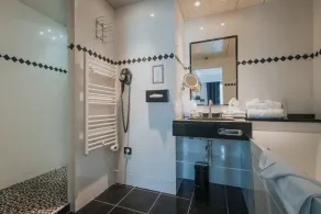 Hôtel Henry II - Salle de bain