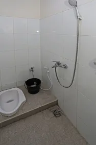 Hotel O Tjokro 3 - Bathroom