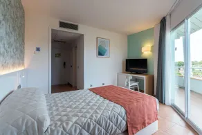Ponient Pirámide Salou by PortAventura World - Available rates with tickets to PortAventura Park & Ferrari Land - Room