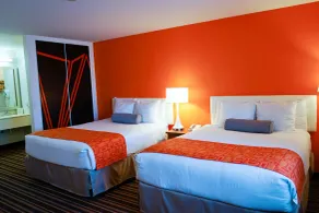 Howard Johnson by Wyndham Salinas - Vue de la chambre