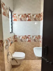 Hotel Dhayalan - Bathroom