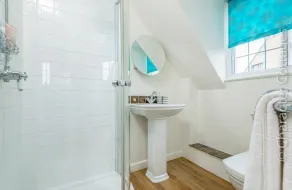 Mill Stream Cottage - Bathroom