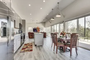 Mtn & Creek Views! Harrisonburg Escape on 10 Acres - Intérieur