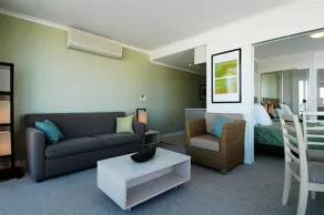 BASE Holidays - Ettalong Beach Premium Apartments - Zimmer