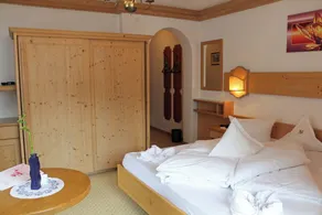 Hotel Schwarzer Adler - Chambre