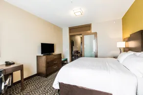 Holiday Inn Express & Suites Spruce Grove - Stony Plain by IHG - Room